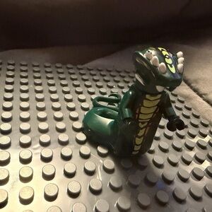 Acidicus Minifigure - Ninjago